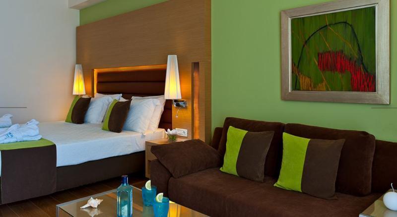 Minoa Palace Platanias (Crete)