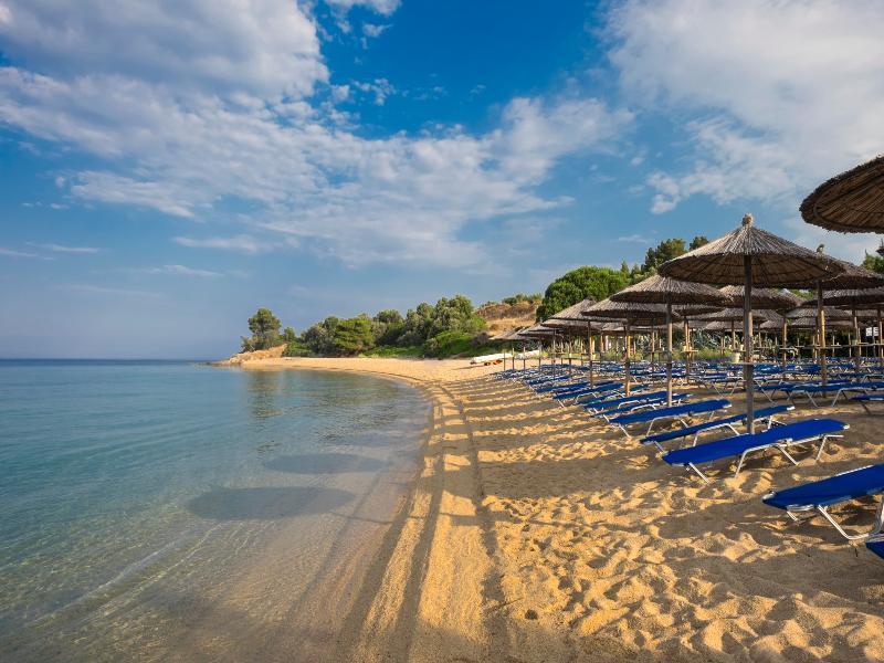 Lagomandra Beach Hotel