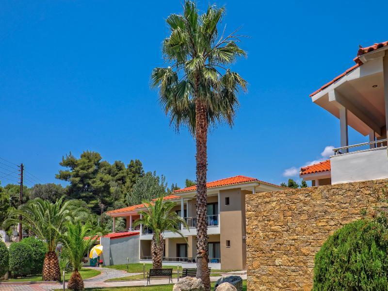 Lagomandra Beach Hotel 4*