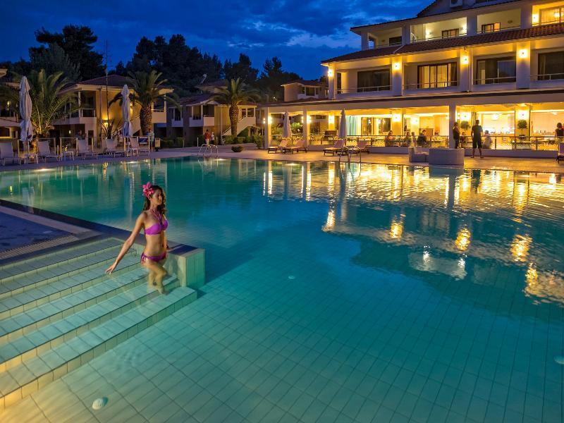 Lagomandra Beach Hotel Hotel 4*