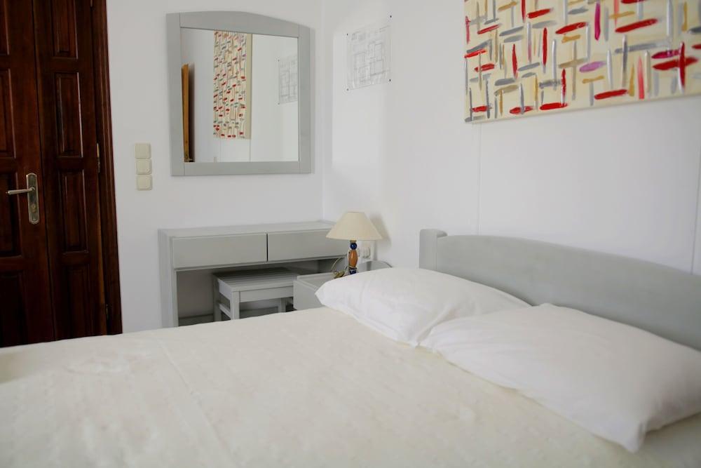 Thea Guest house Pachaina