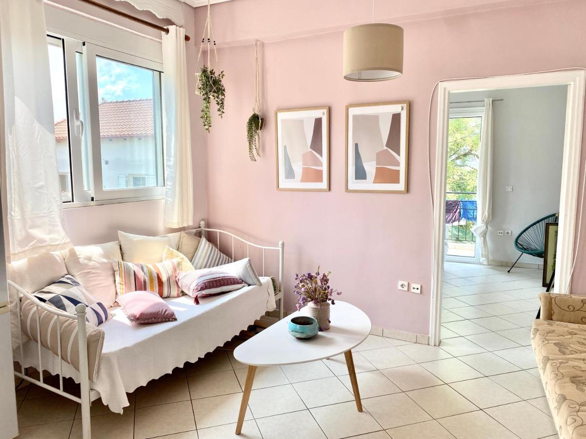 Apartment Sea Breeze Beach Kalamata