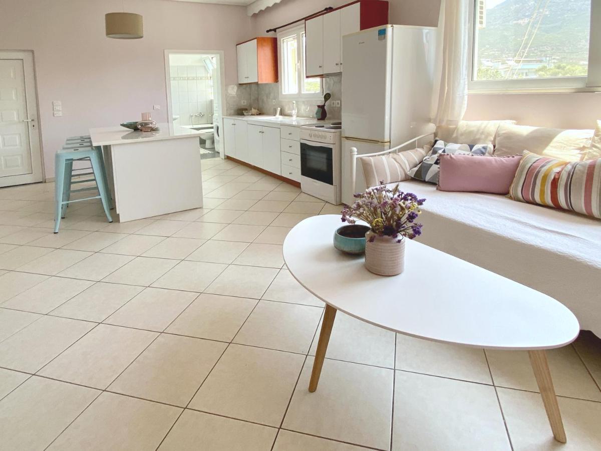 Sea Breeze Beach Apartment *