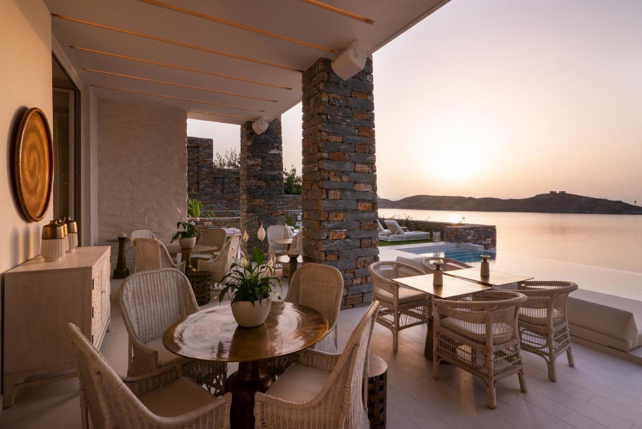 Ydor & By Sandglass Hotel