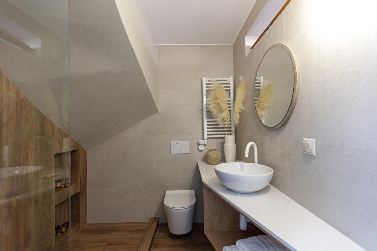 Seashell -wonderful Newly Renovated On The *
