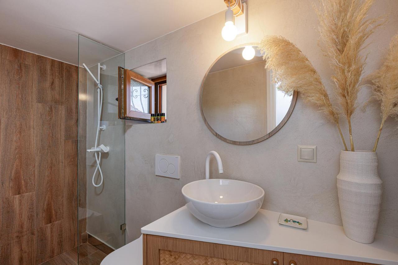 Seashell -wonderful Newly Renovated On The