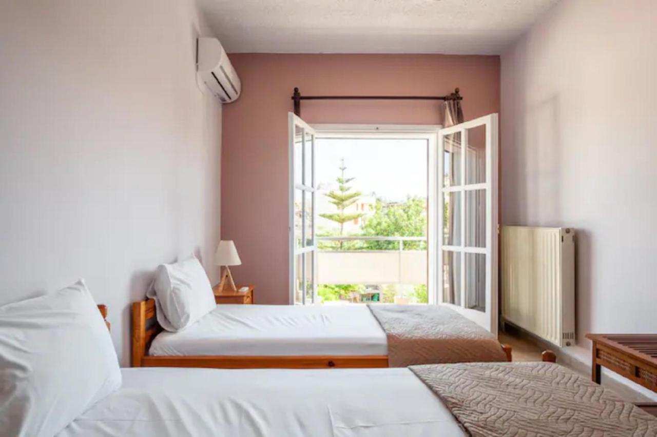 Apartment Rena's Hospitality Walk To The Beach,10min To Chania!