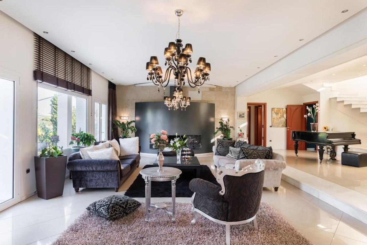 Villa Elena Peraia (Thessaloniki)