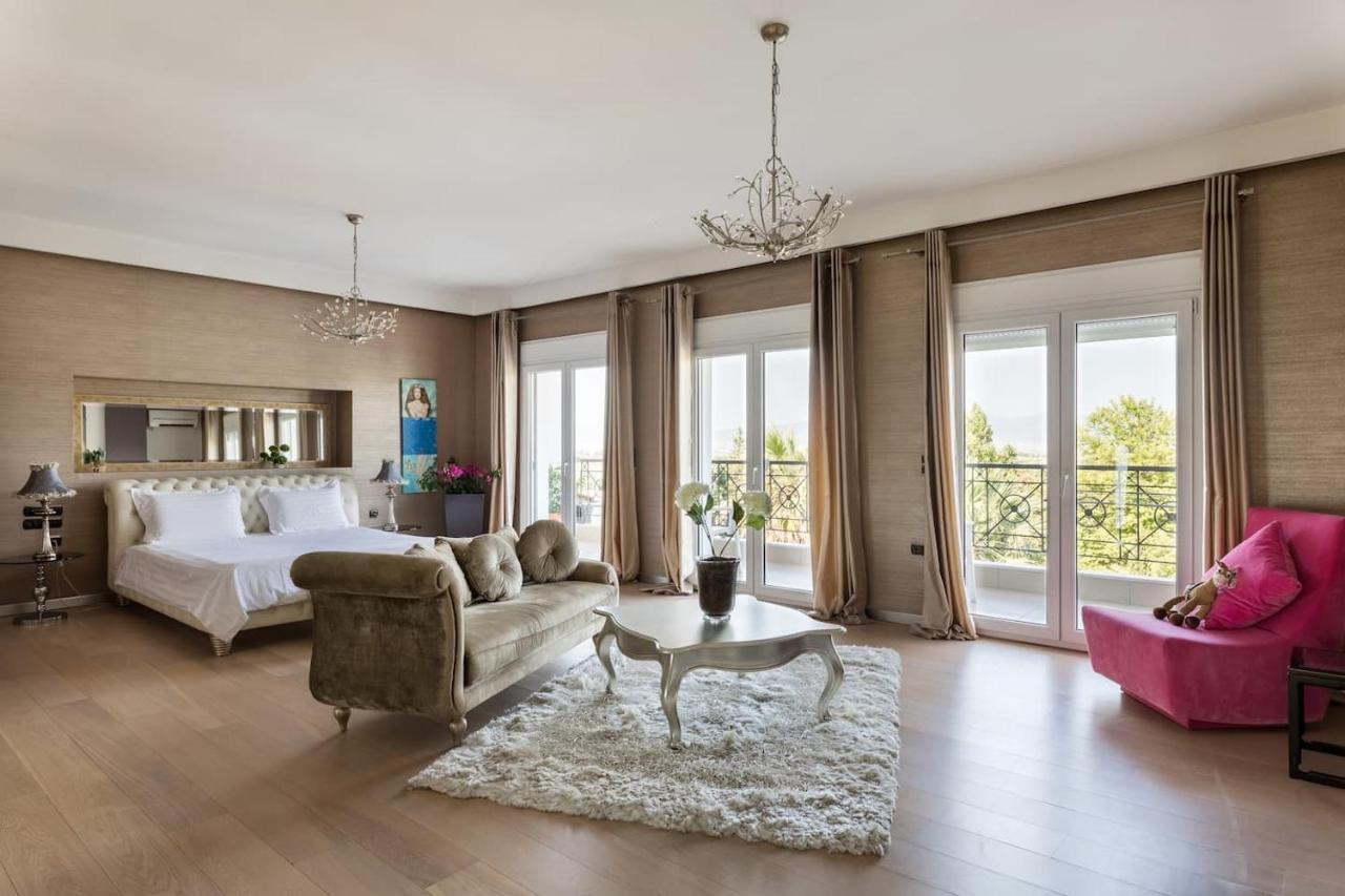 Elena Villa