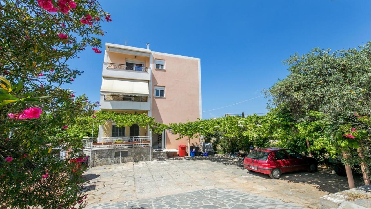 Amversa's House Aparthotel Potos