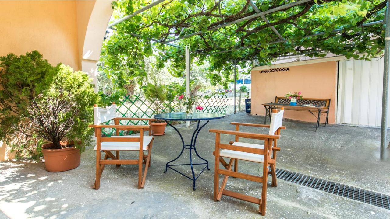 Amversa's House Aparthotel *
