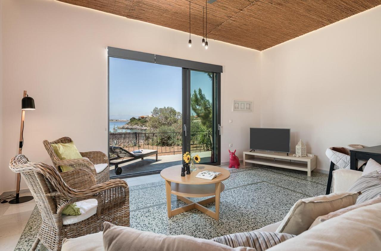 Villa Myrtia House *