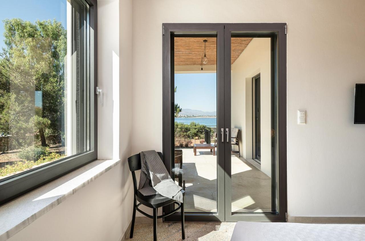 Myrtia House *