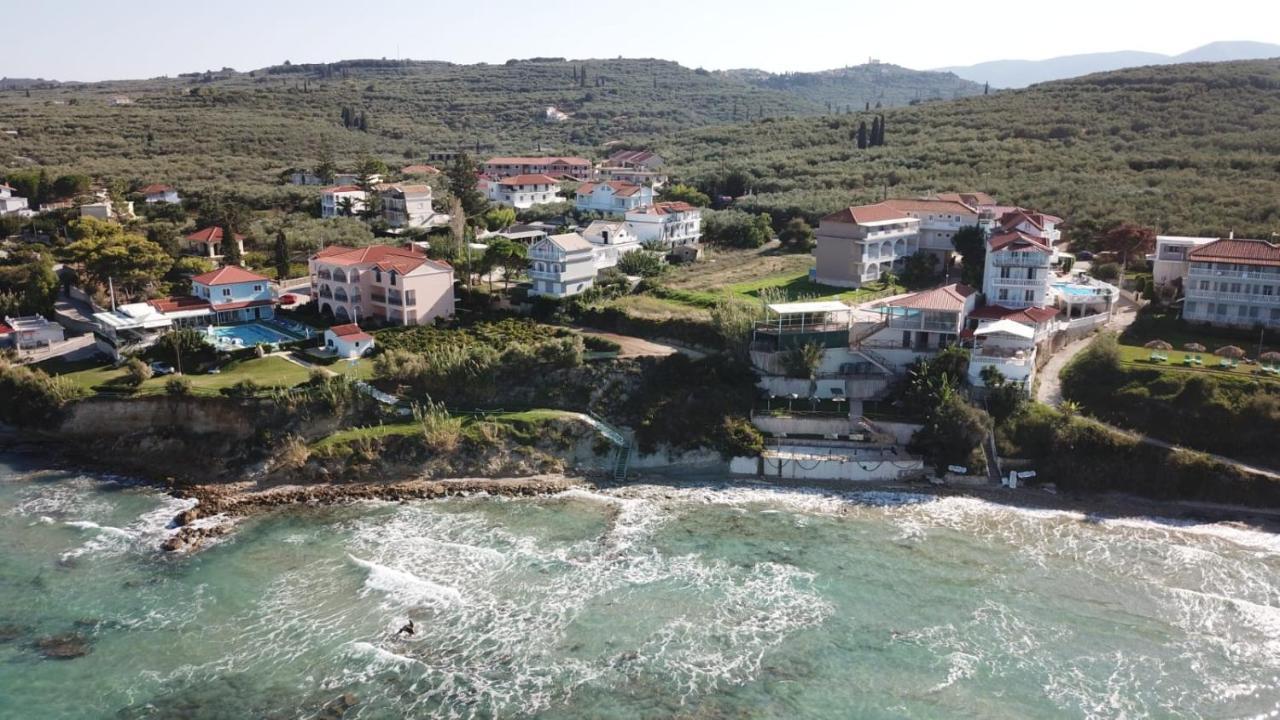 Antonis Deluxe * Amoudi
