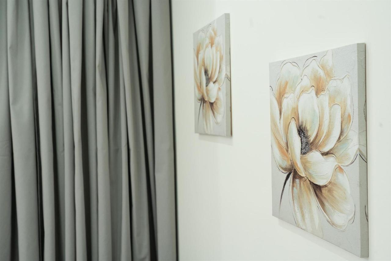 Tzortzi's Family Apartment *