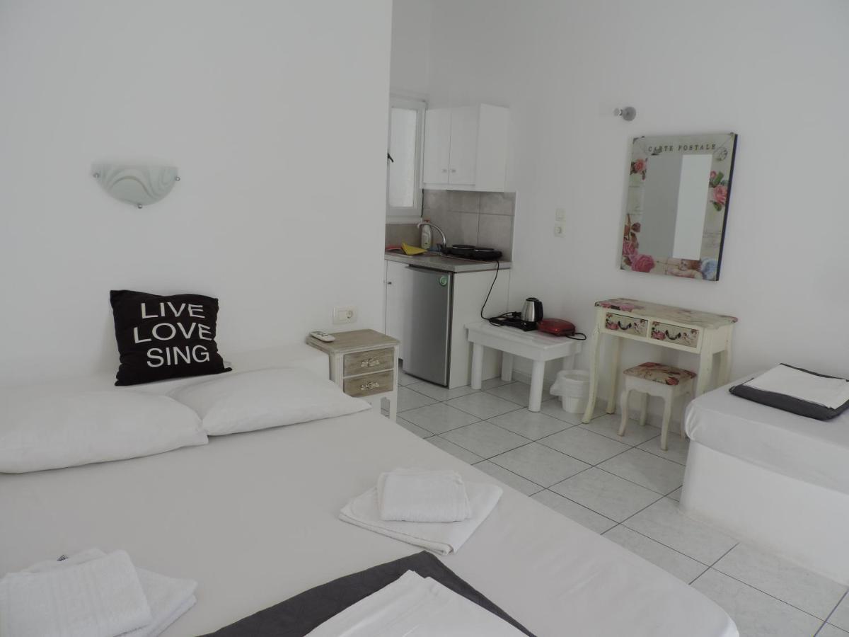 Aparthotel Three Harites 3*
