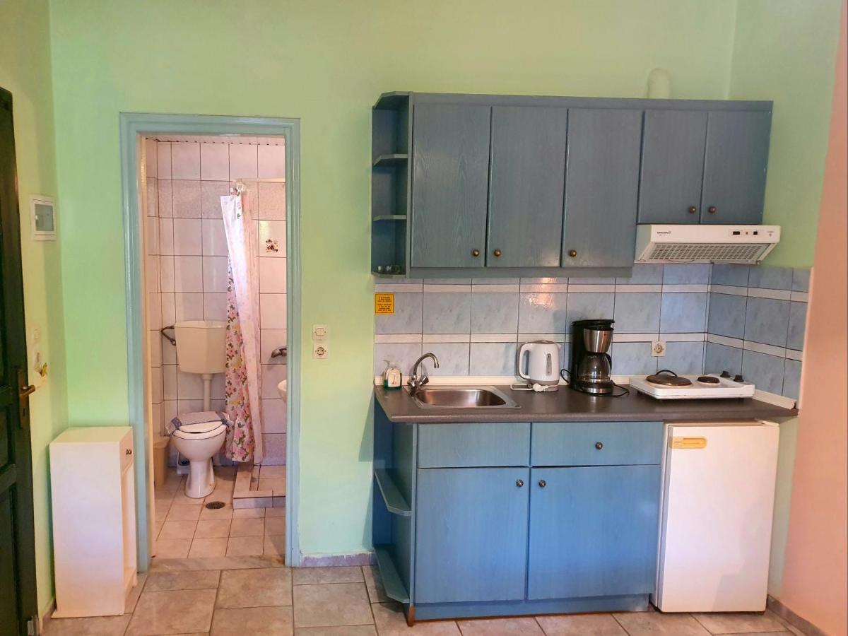 Dioskouroi Apts Agia Pelagia (Crete)