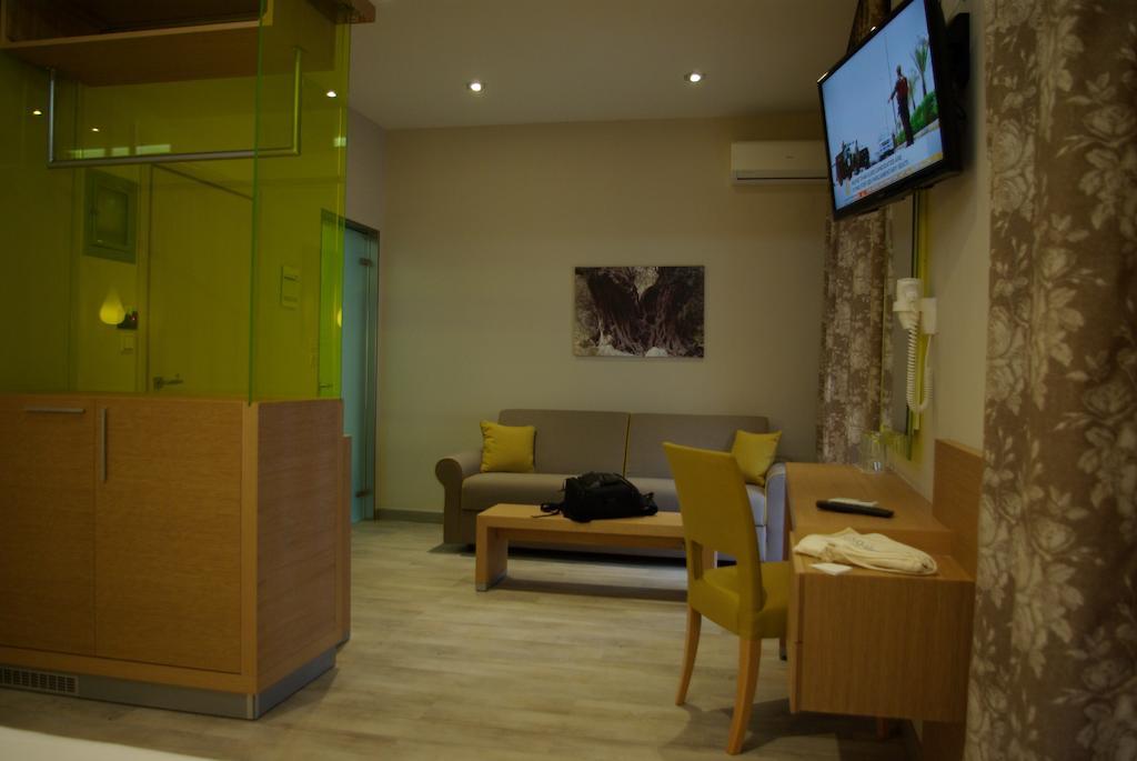 Hotel George Hotel 2*