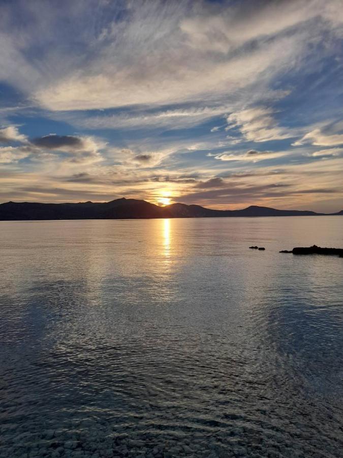 Milos By The Sea - Eco House Holiday home *