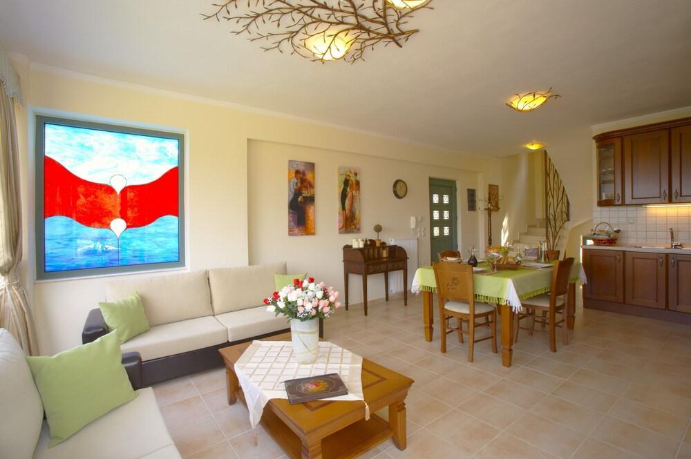 Villa Alkyonides Crete *