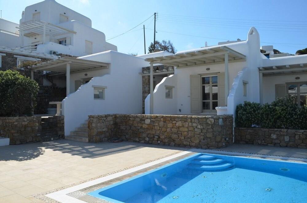 Marvi House *