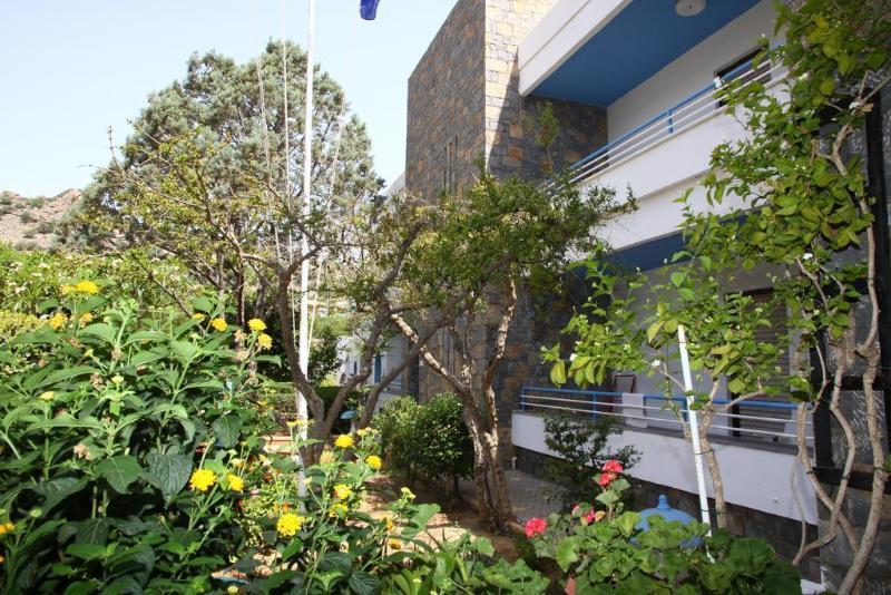 Villa Anna Aparthotel 3*