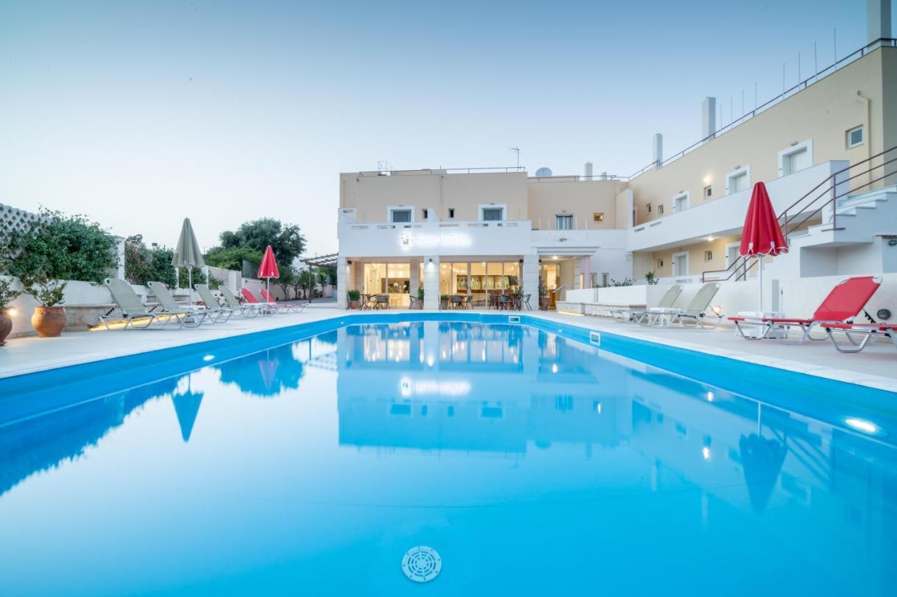 Hiona Hotel 3*