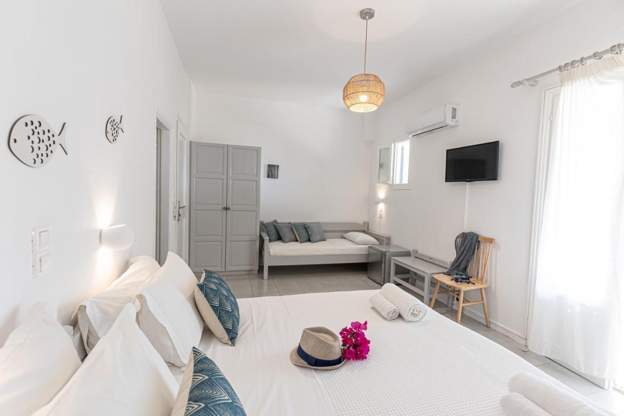 Hotel Akrotiri 3*
