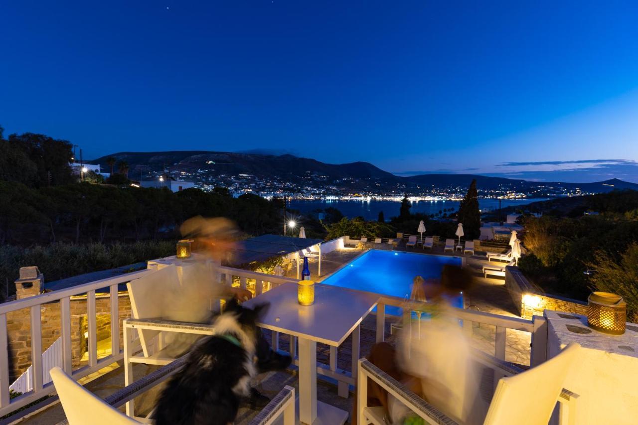 Akrotiri Hotel