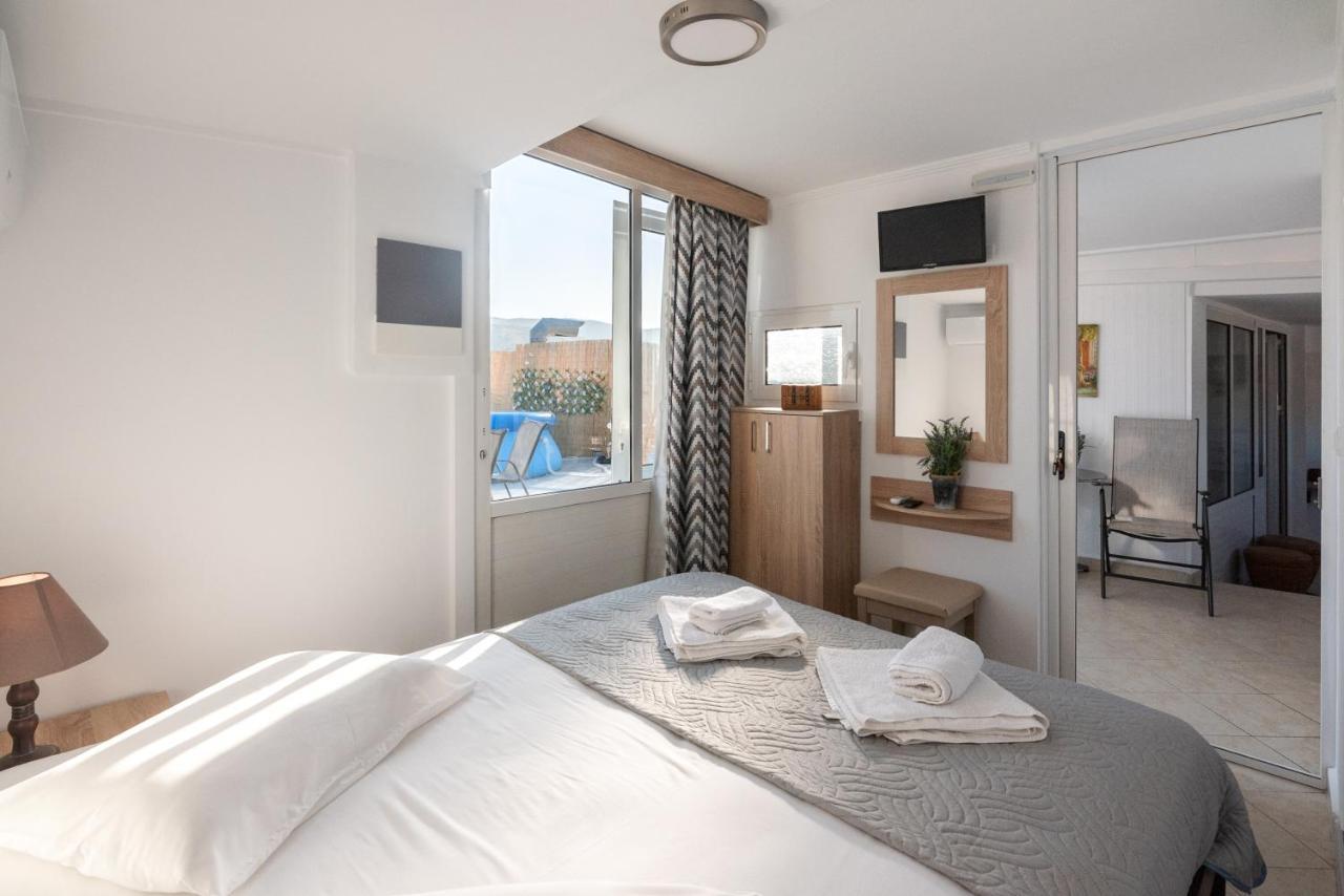 Calliope Guest house *