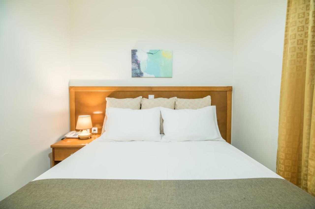 Hiona Hotel 3*