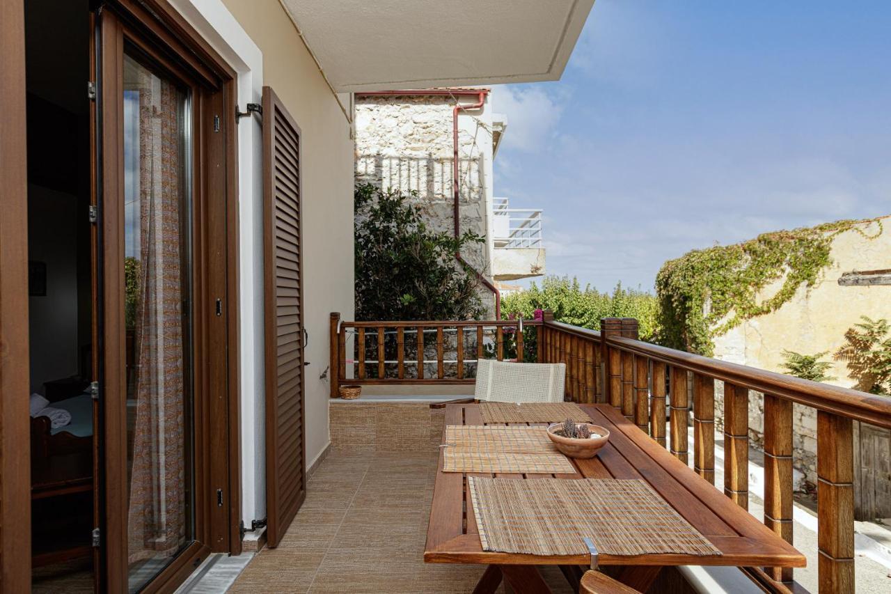 Lucy Homestay Panormos (Crete)