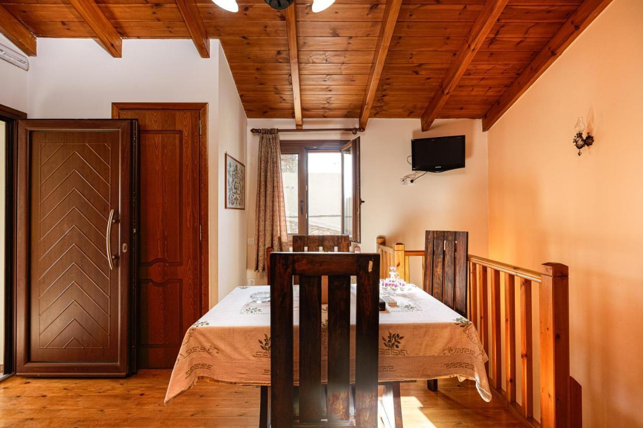 Lucy Homestay Panormos (Crete)