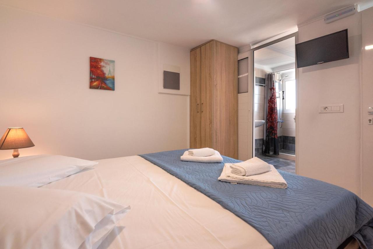 Calliope Guest house