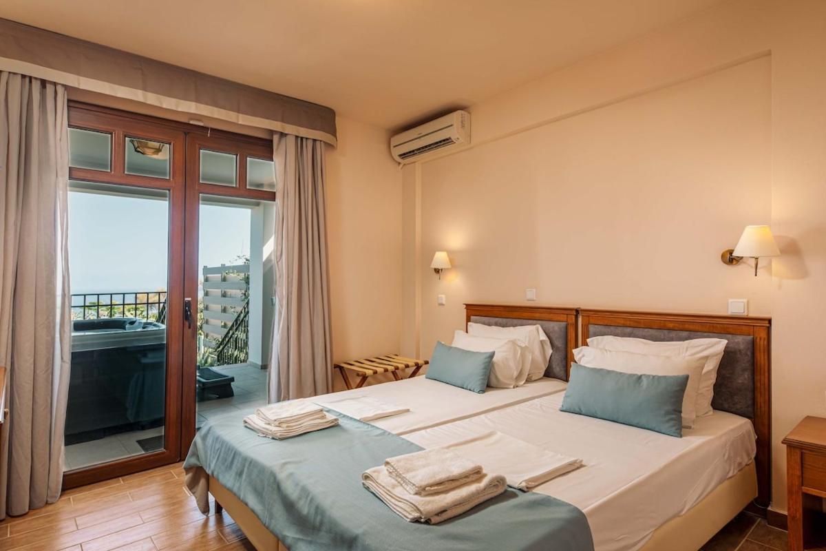 Mikra Anogia Villas