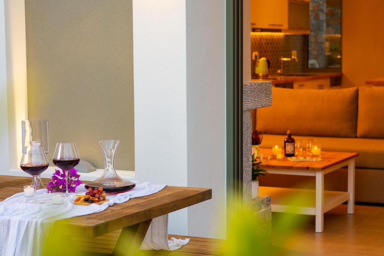 Pakio Luxury : Private Cretan Holidays Villa *