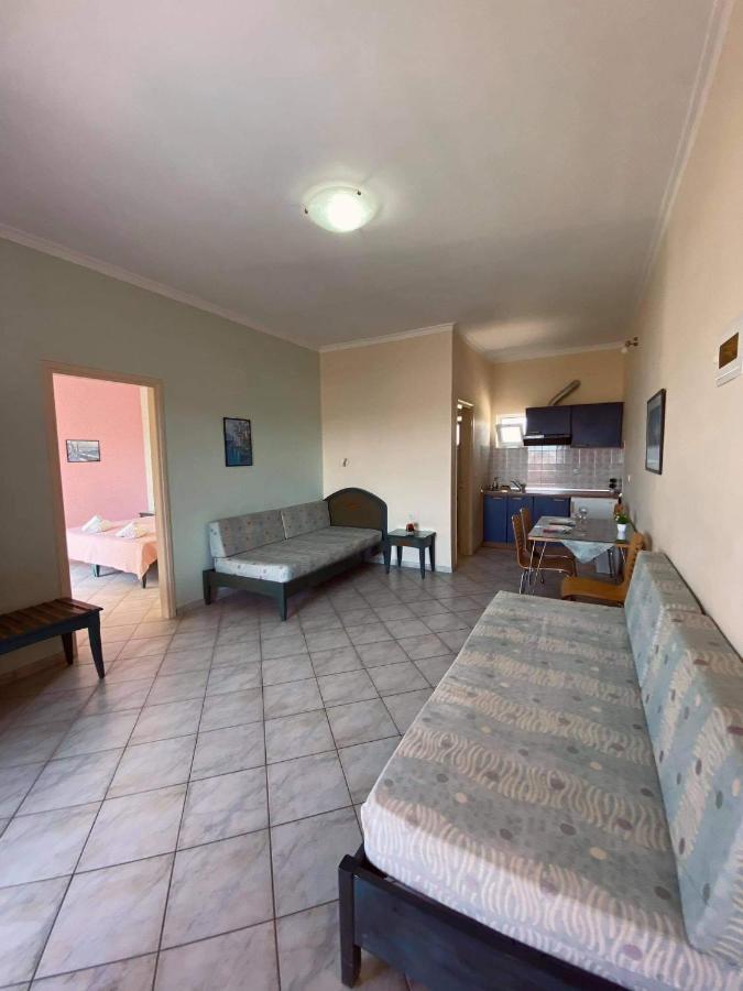 Aparthotel Eliros Studios Stalos
