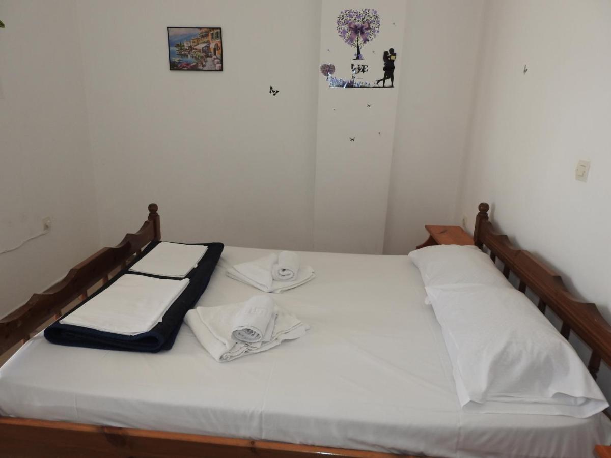 Nikos Aparthotel