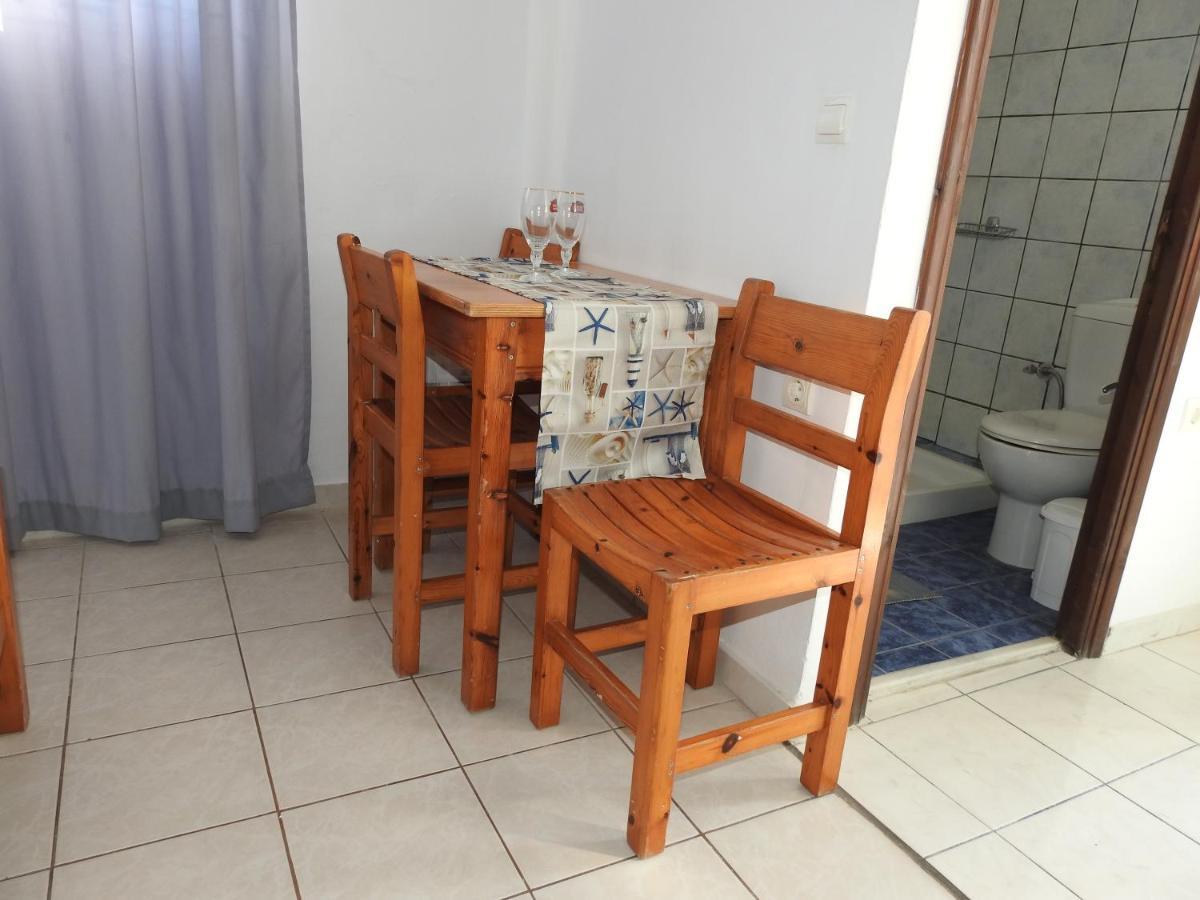 Nikos Aparthotel *