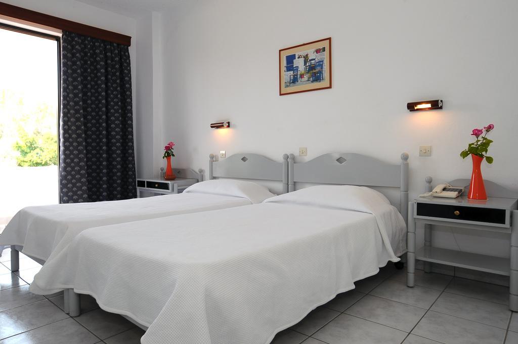 Tina Flora Hotel 3*