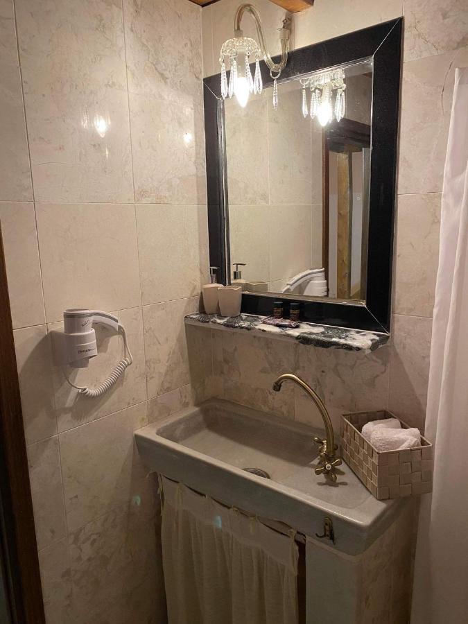 Guesthousekamara Guest house