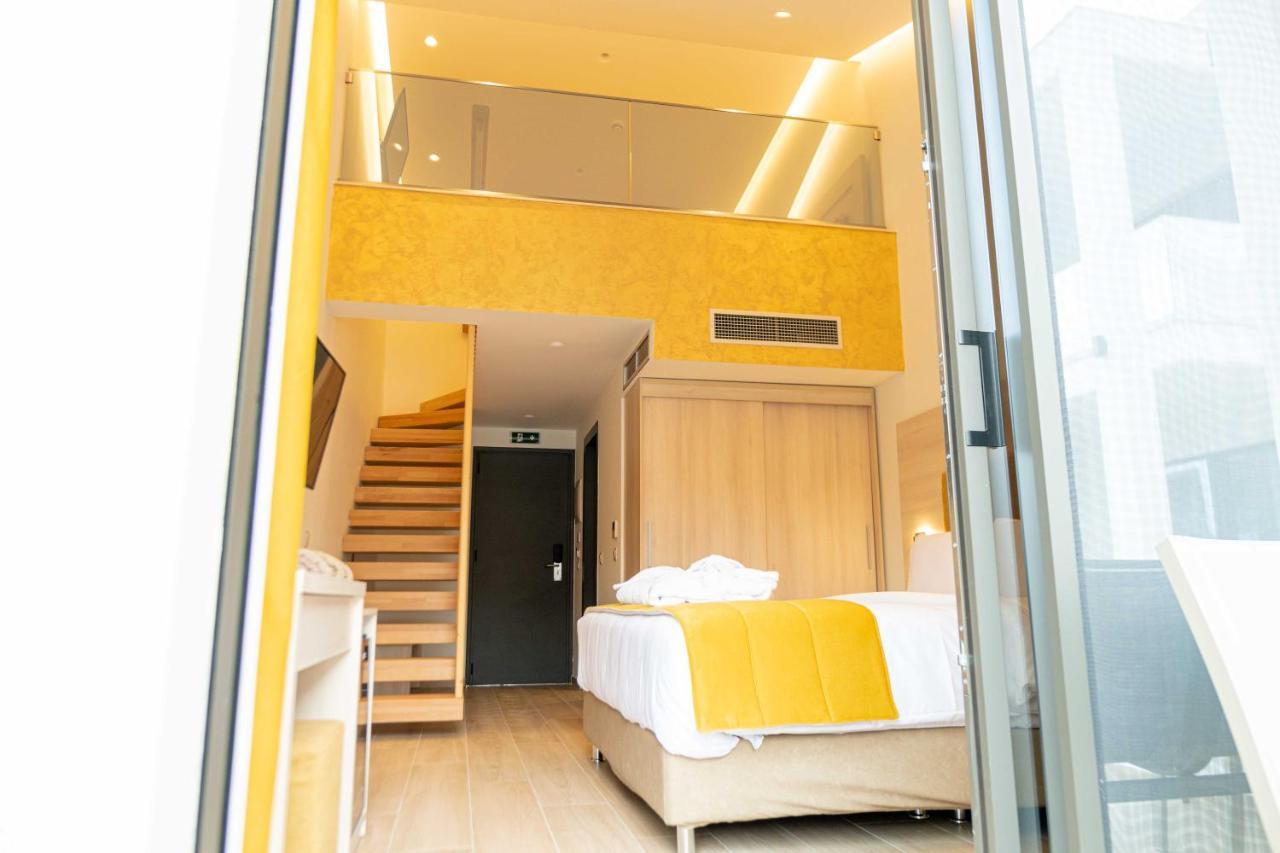 Hotel Mirror 4*