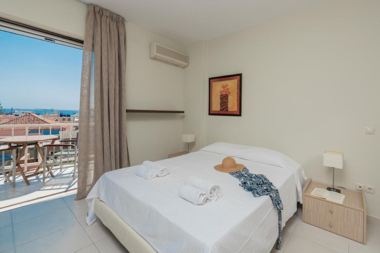 Phoenix Apartment *