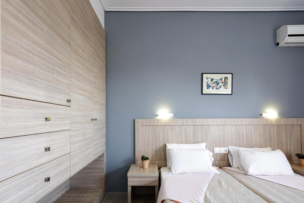 Yiannis Apartment