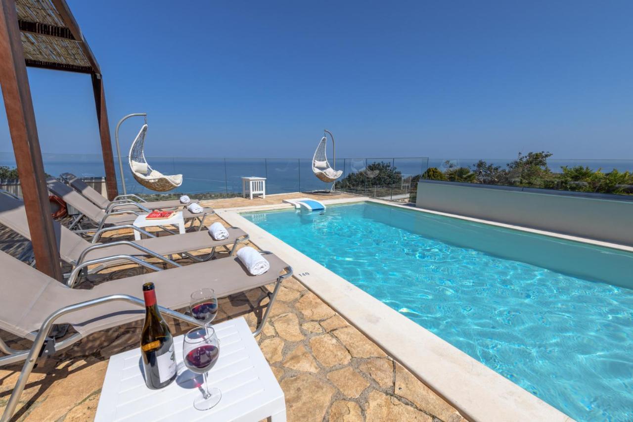 Serenity - With Private Heated Pool * Gerani (Rethymno)