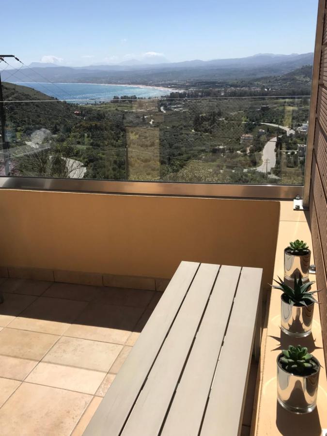Arbutus - Relaxing With Fantastic Views