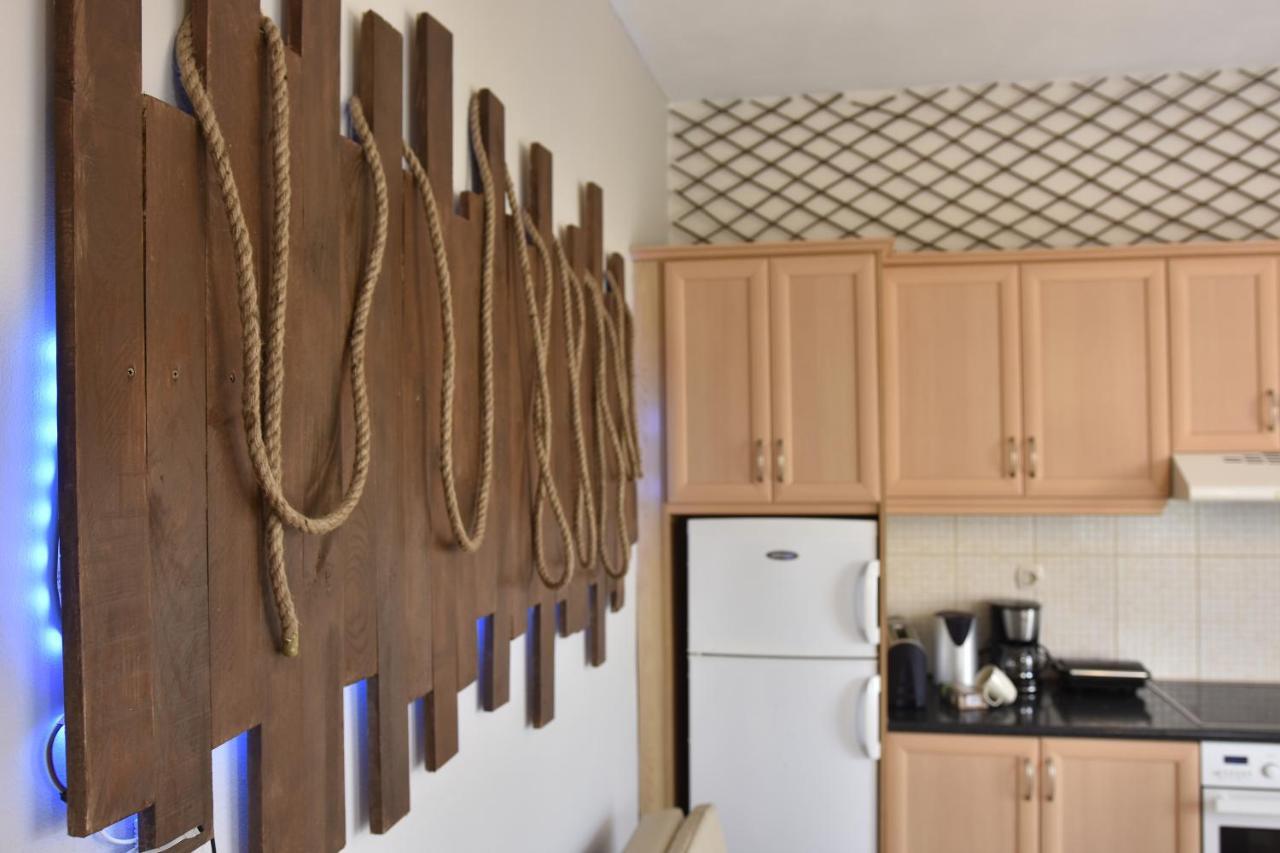 Apartment 2 *
