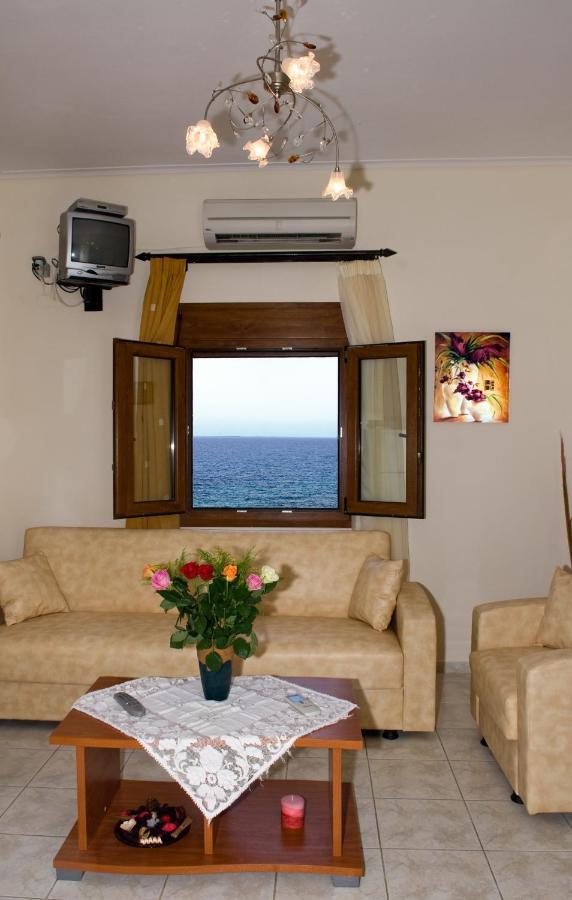 Christina * Panormos (Crete)