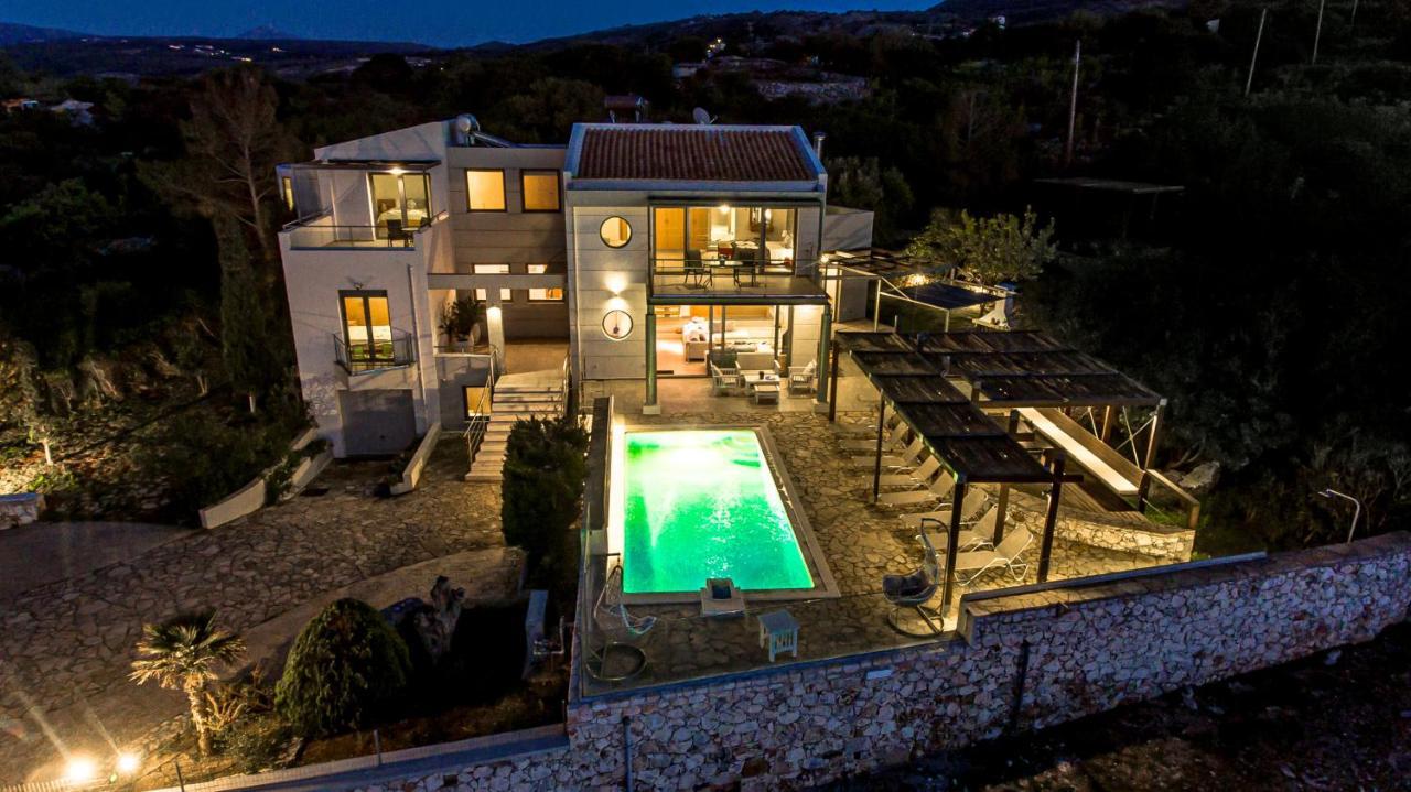 Serenity - With Private Heated Pool Villa *