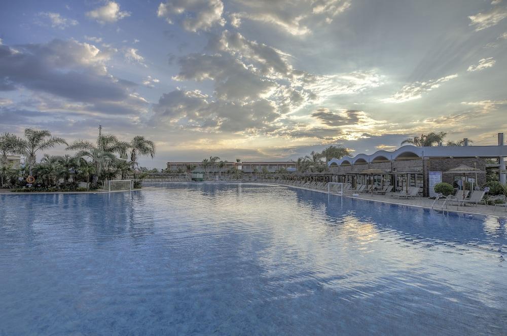Blue Lagoon Hotel 5*